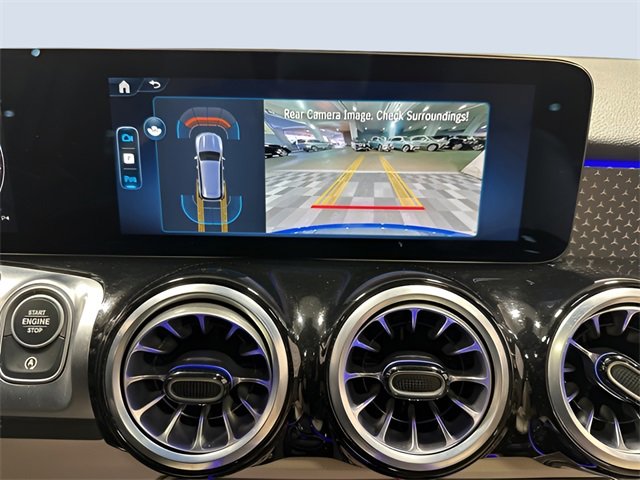 Used 2025 Mercedes-Benz GLB 250 GLB 250 image 24