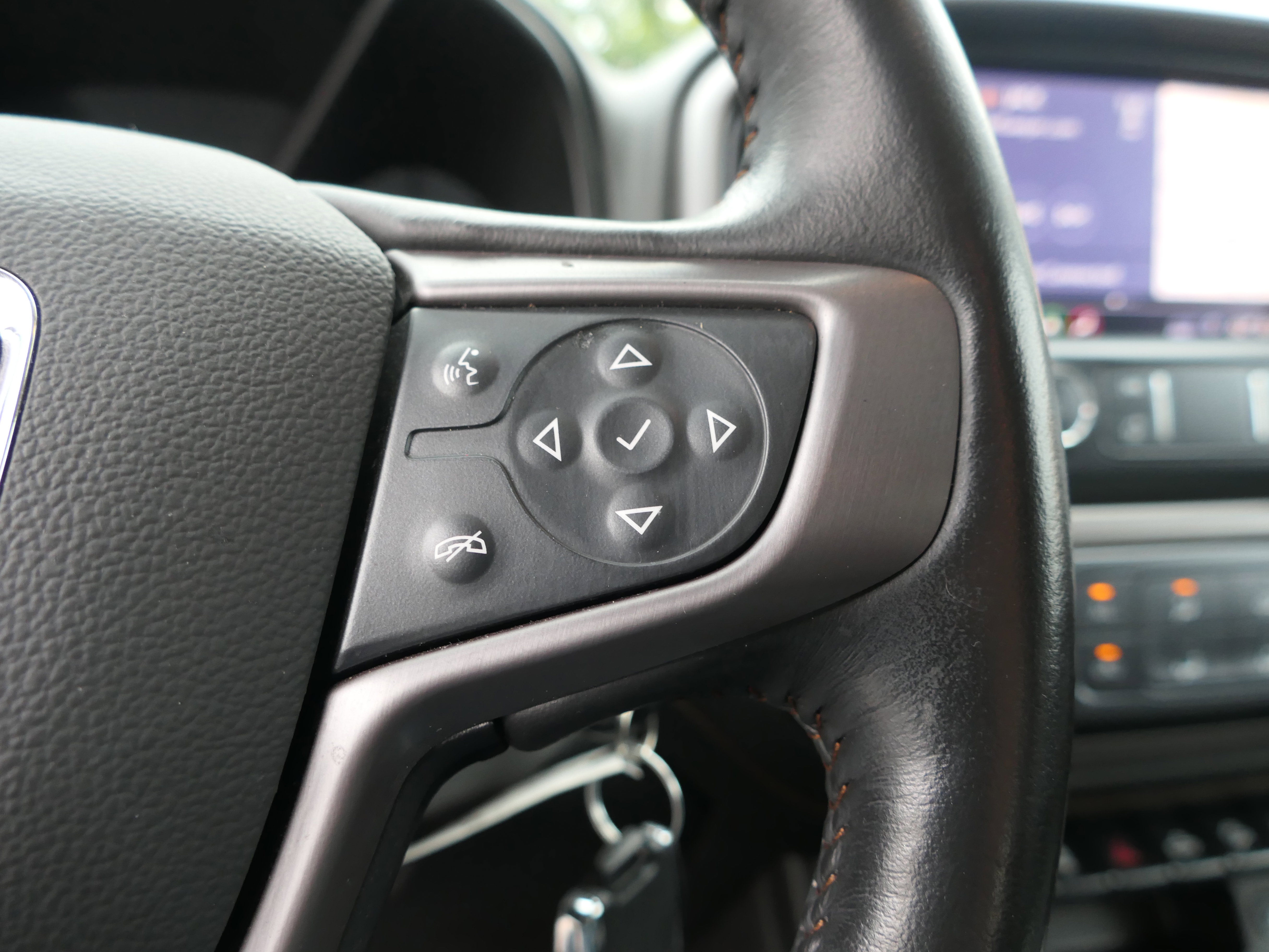 Used 2022 GMC Canyon AT4 image 17