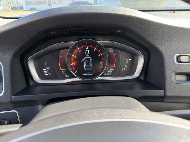 Used 2016 Volvo V60 T5 Cross Country w/ Convenience Package image 22