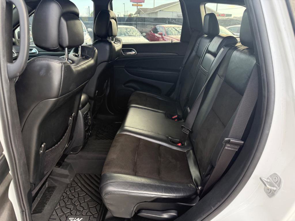 Used 2019 Jeep Grand Cherokee Altitude RWD image 12