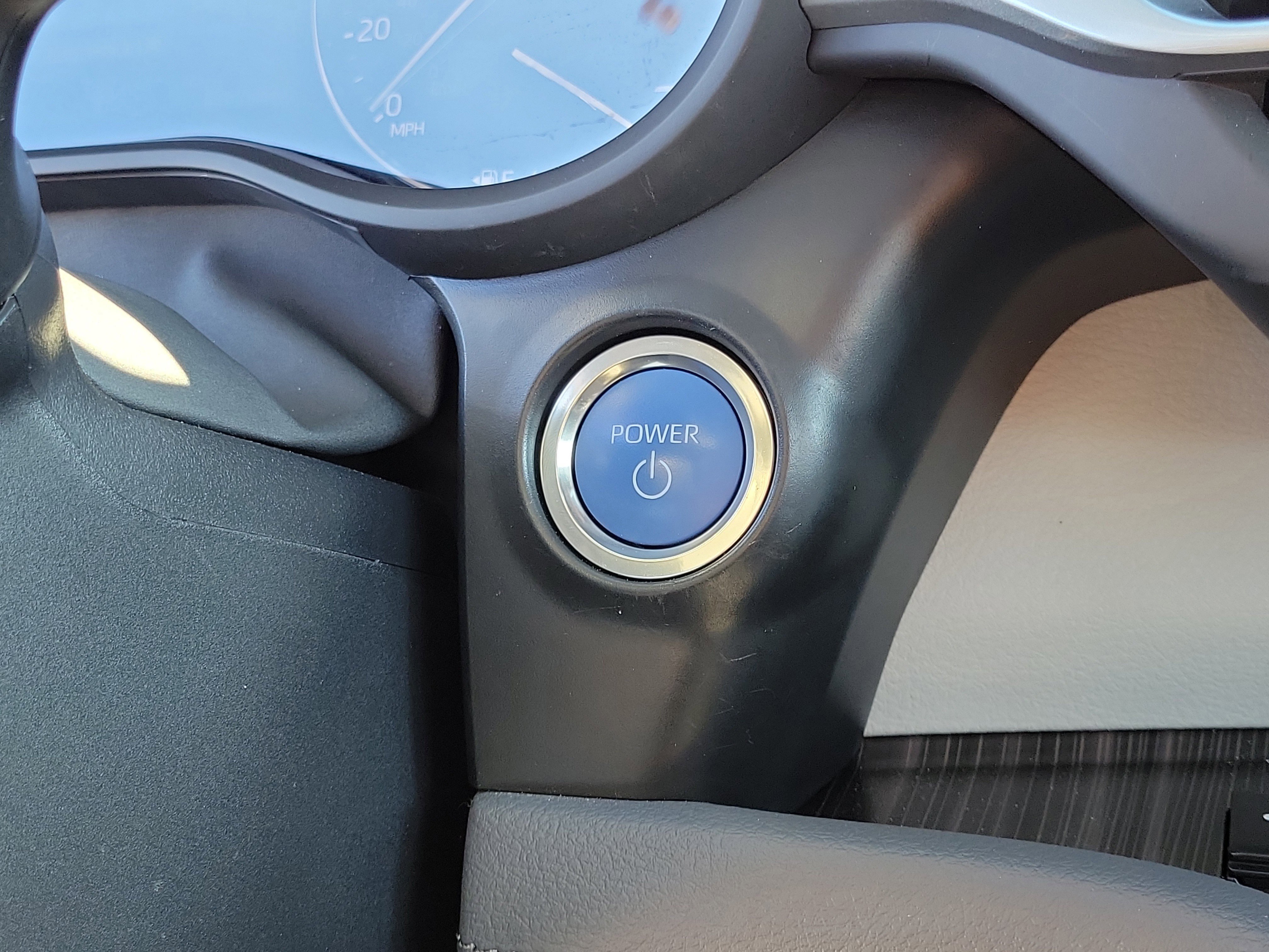 Used 2024 Toyota Sienna Limited image 28