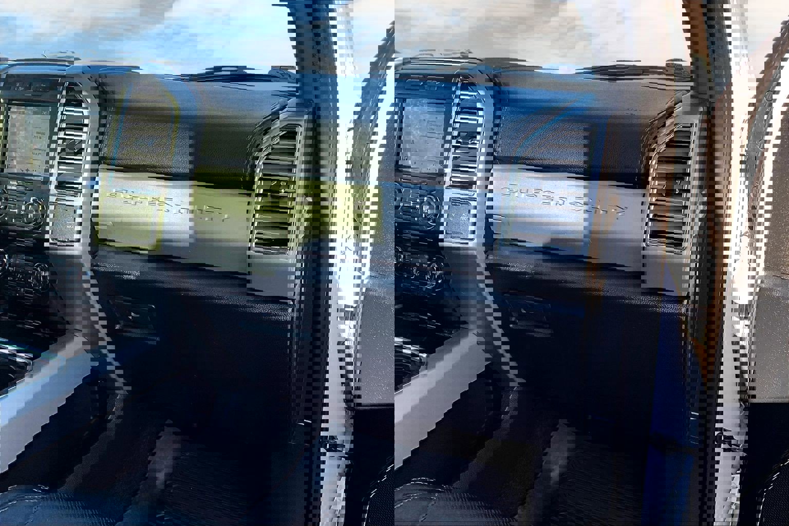 Used 2017 Ford F350 Lariat w/ Lariat Ultimate Package image 18