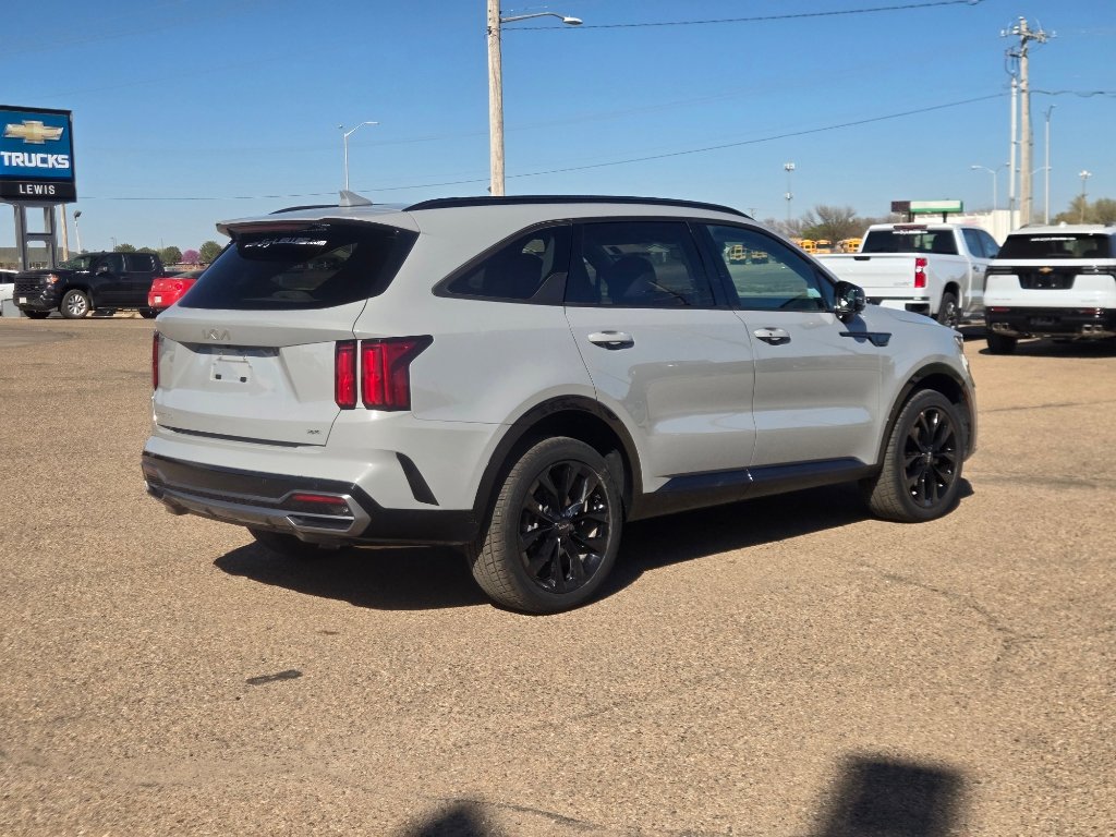 Used 2023 Kia Sorento SX image 7