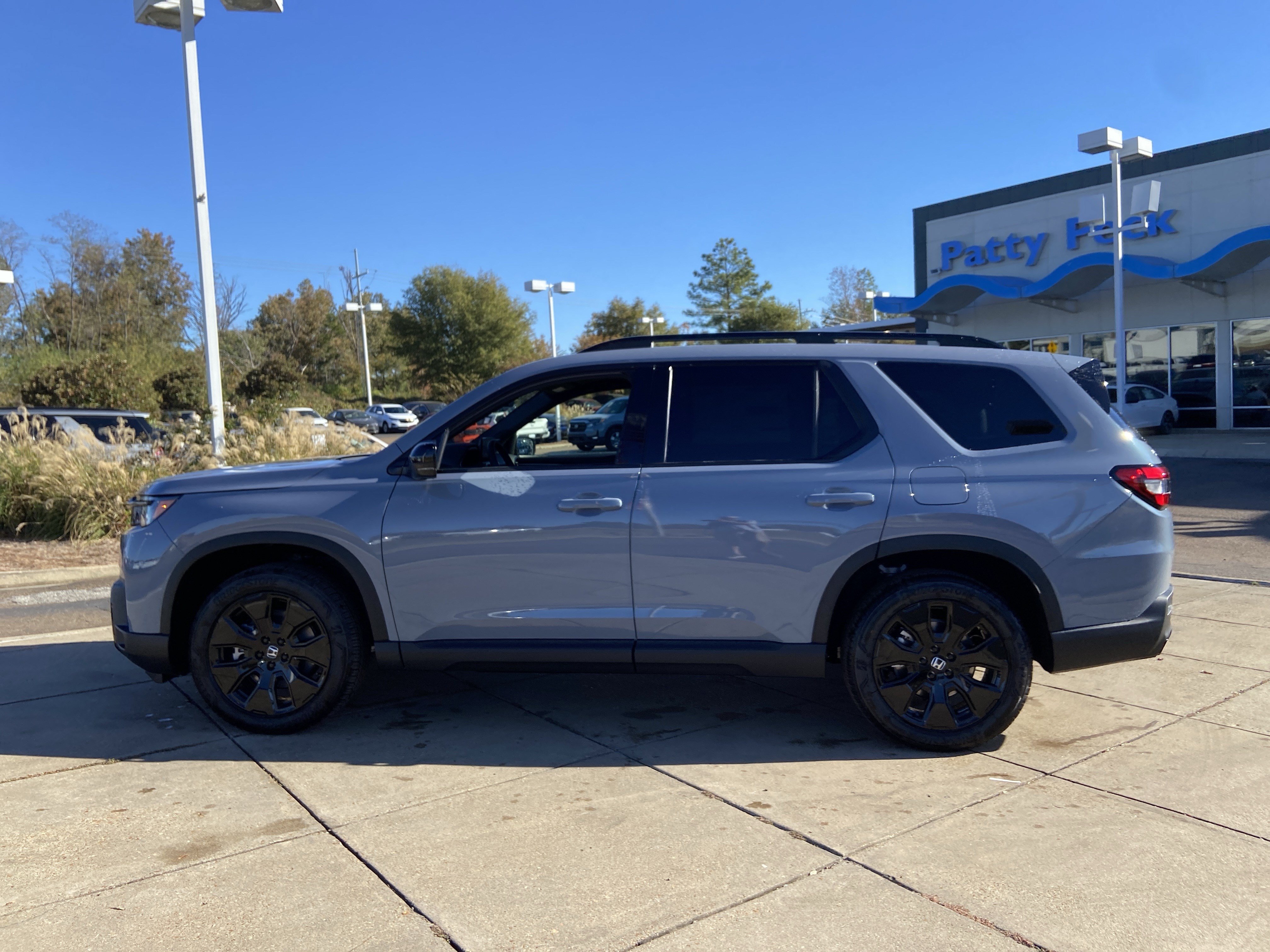 New 2026 Honda Pilot Black Edition image 8