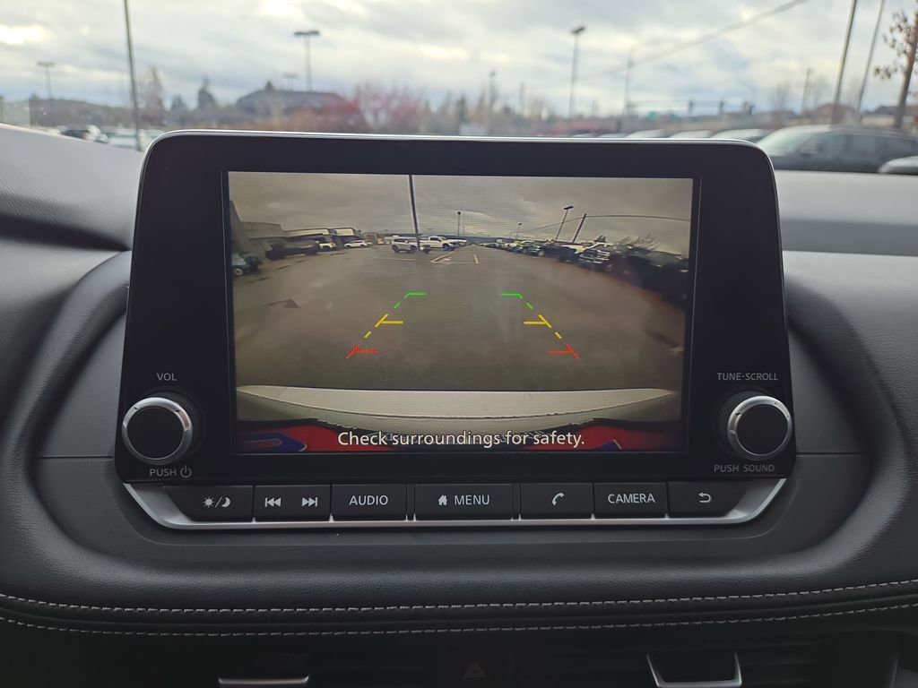 Used 2025 Nissan Rogue SV image 24