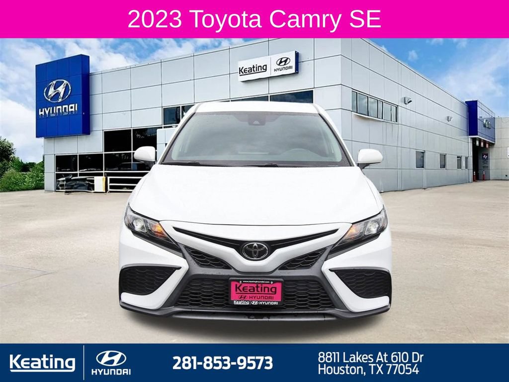 Used 2023 Toyota Camry SE FWD image 2