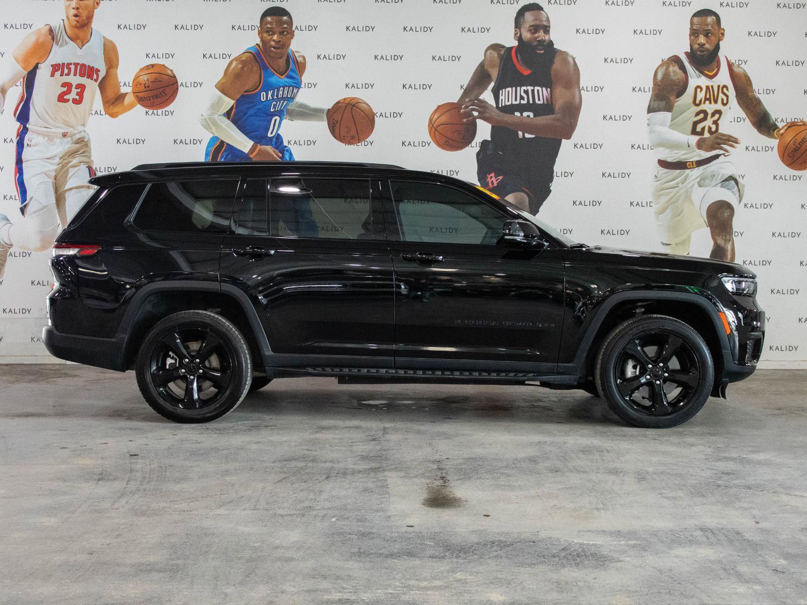 Used 2023 Jeep Grand Cherokee L Altitude image 18