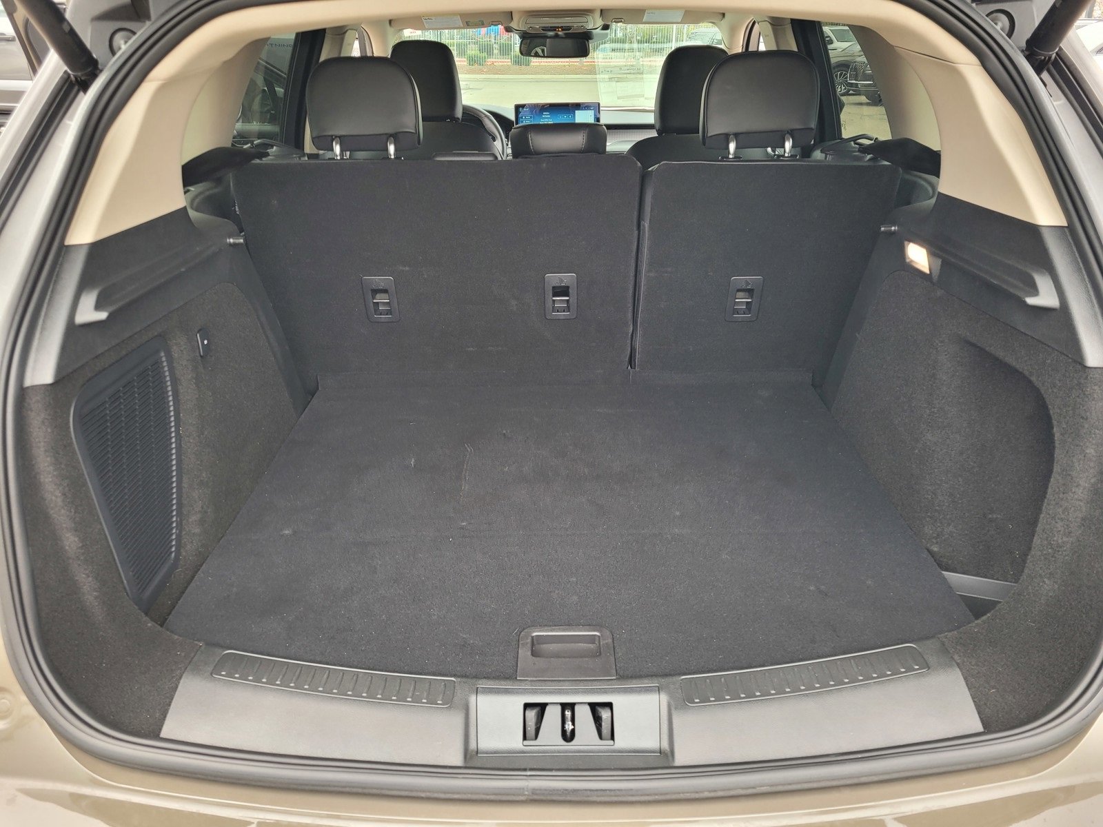 Used 2025 Lincoln Corsair FWD image 29