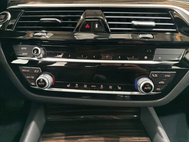 Certified 2023 BMW 530i xDrive w/ Premium Package AWD/4WD image 11