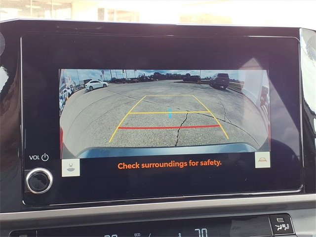 Used 2025 Toyota Camry SE image 28