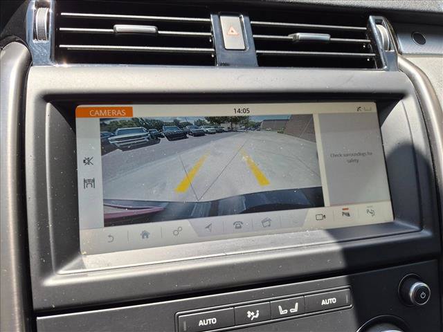 Used 2020 Land Rover Discovery Landmark AWD/4WD image 15