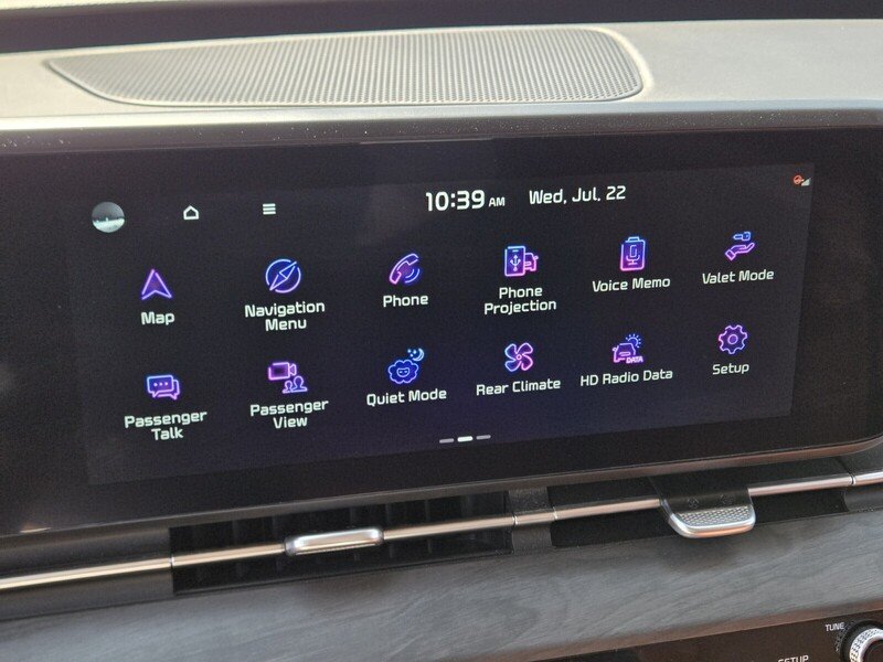 Certified 2024 Kia Carnival SX FWD image 22