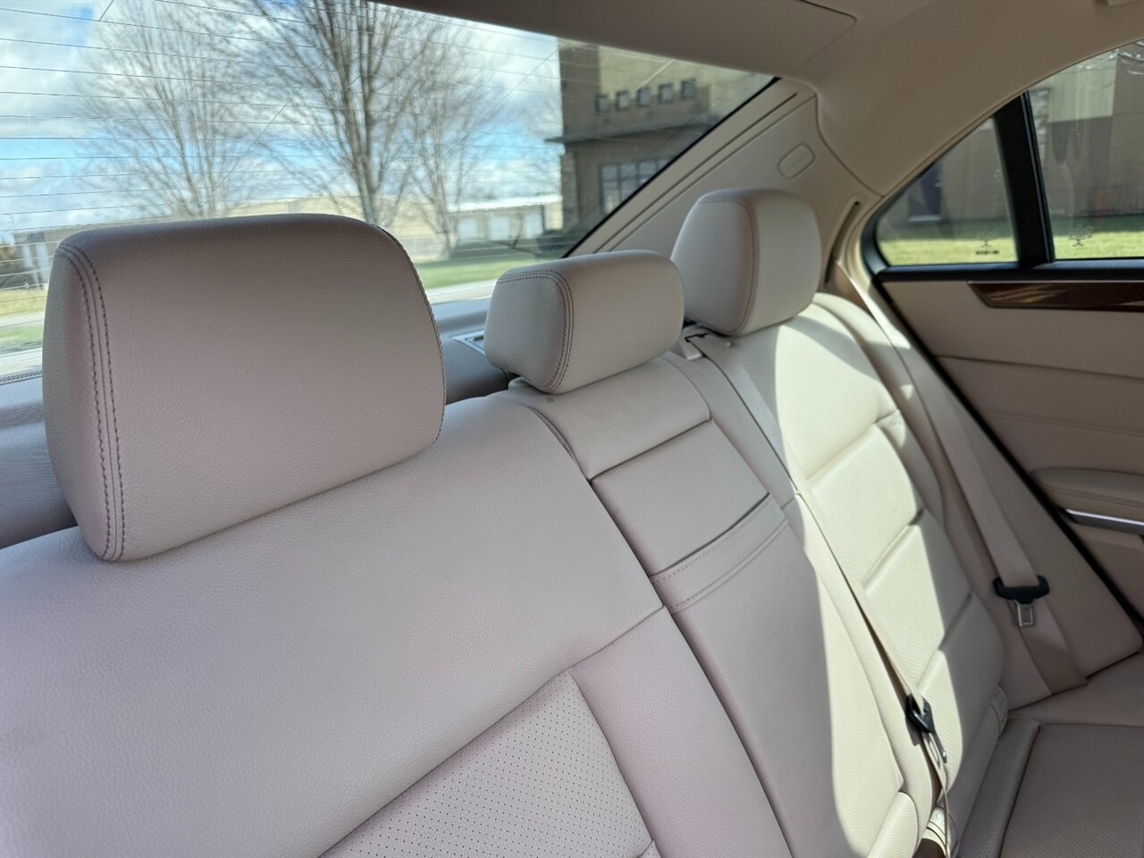 Used 2016 Mercedes-Benz E 350 Sedan image 23