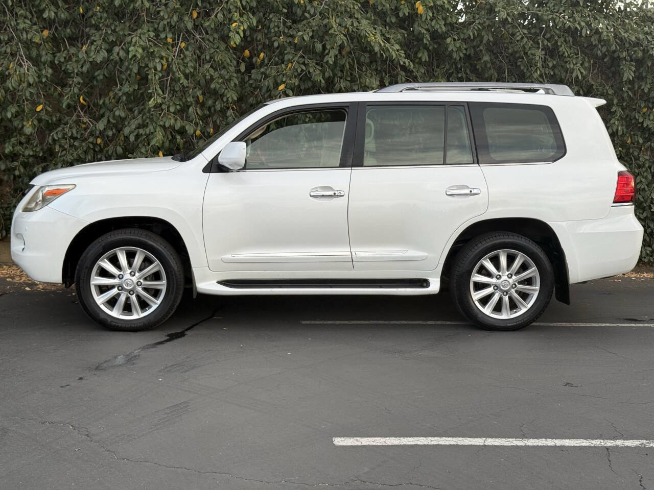 Used 2008 Lexus LX 570 4WD image 6