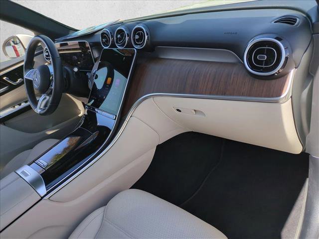 Used 2025 Mercedes-Benz GLC 300 image 22