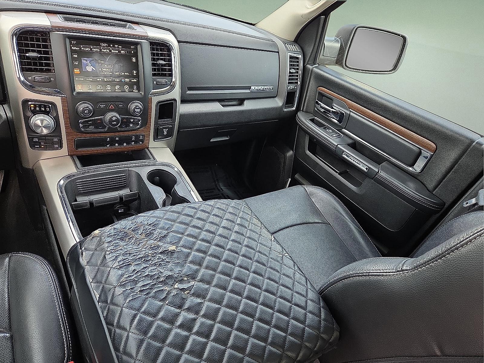 Used 2017 RAM 1500 Laramie w/ Convenience Group image 11