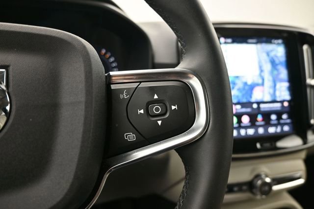Used 2023 Volvo XC40 B5 Ultimate w/ Climate Package AWD/4WD image 24