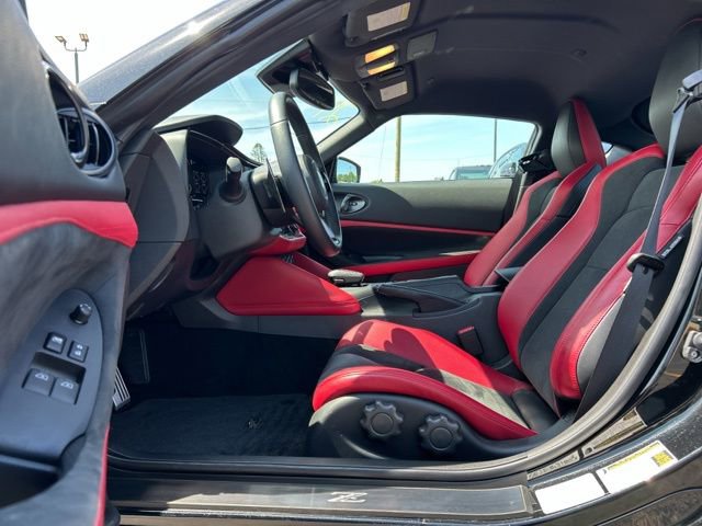 Used 2024 Nissan Z Performance w/ Floor Mat Package RWD image 23