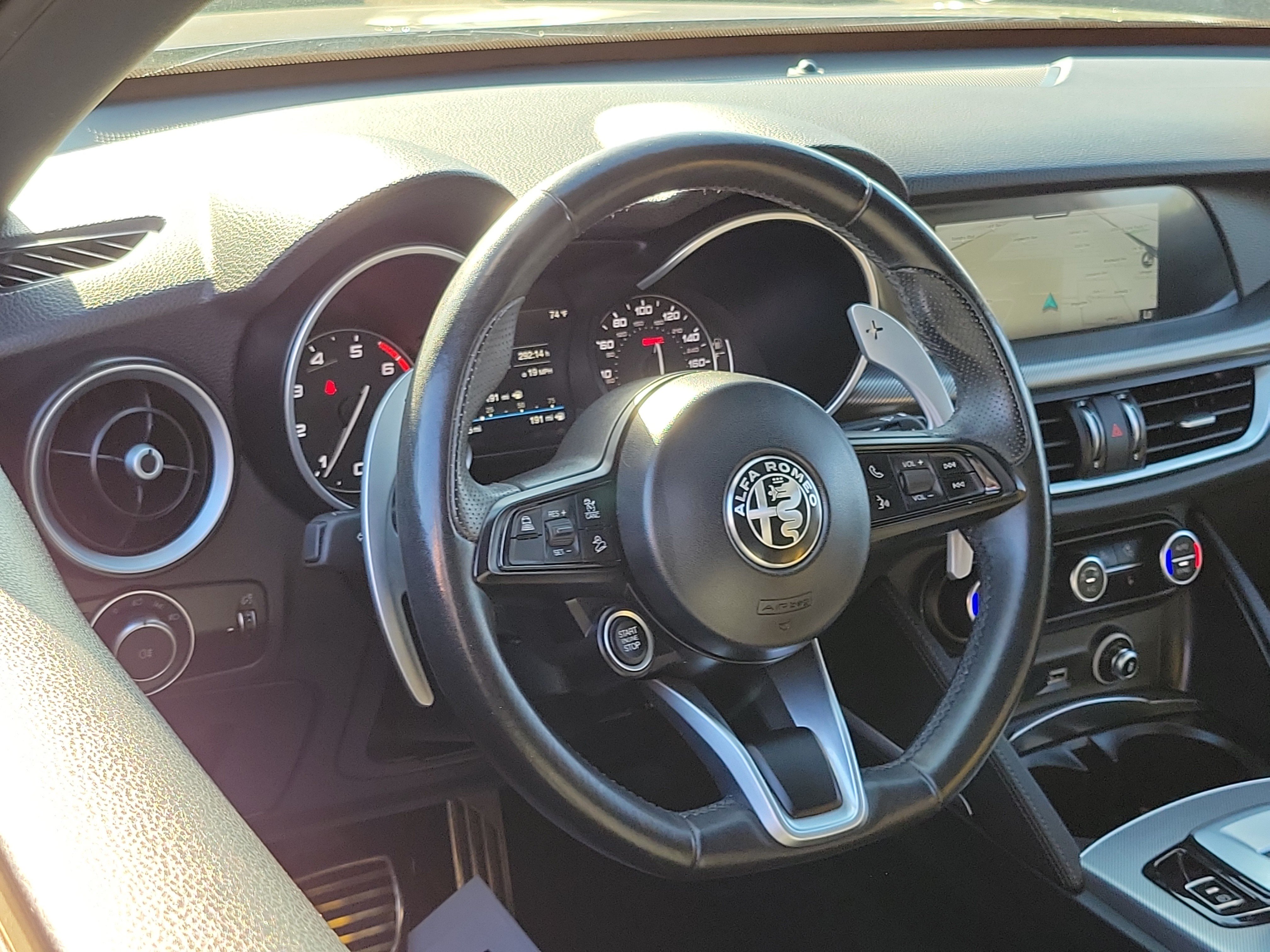 Used 2022 Alfa Romeo Stelvio Veloce AWD/4WD image 9