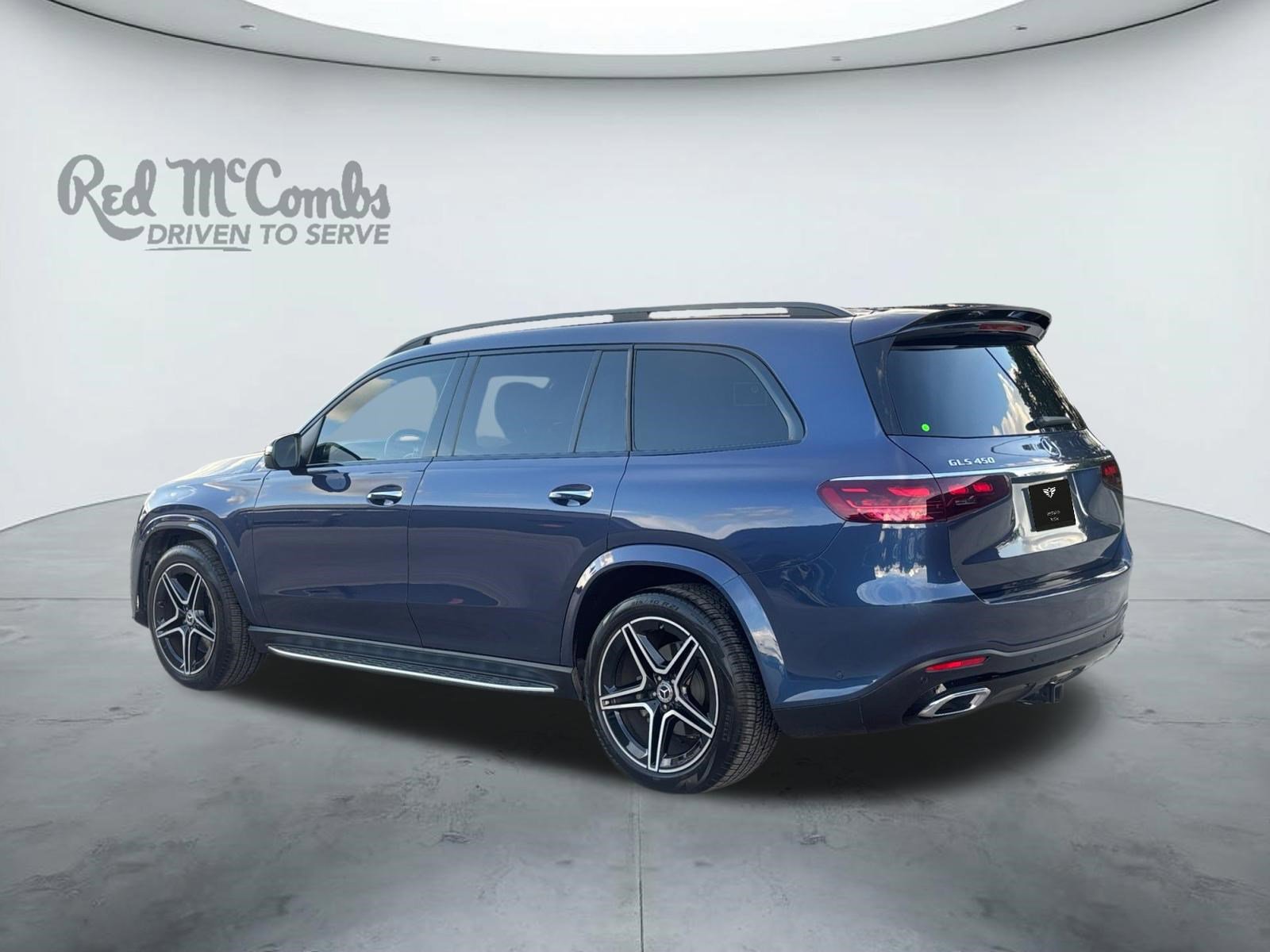 Used 2024 Mercedes-Benz GLS 450 4MATIC image 3