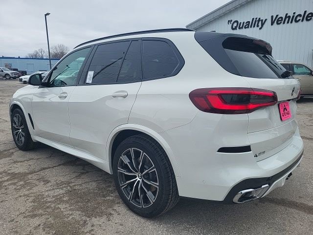 Used 2022 BMW X5 xDrive40i w/ M Sport Package image 11