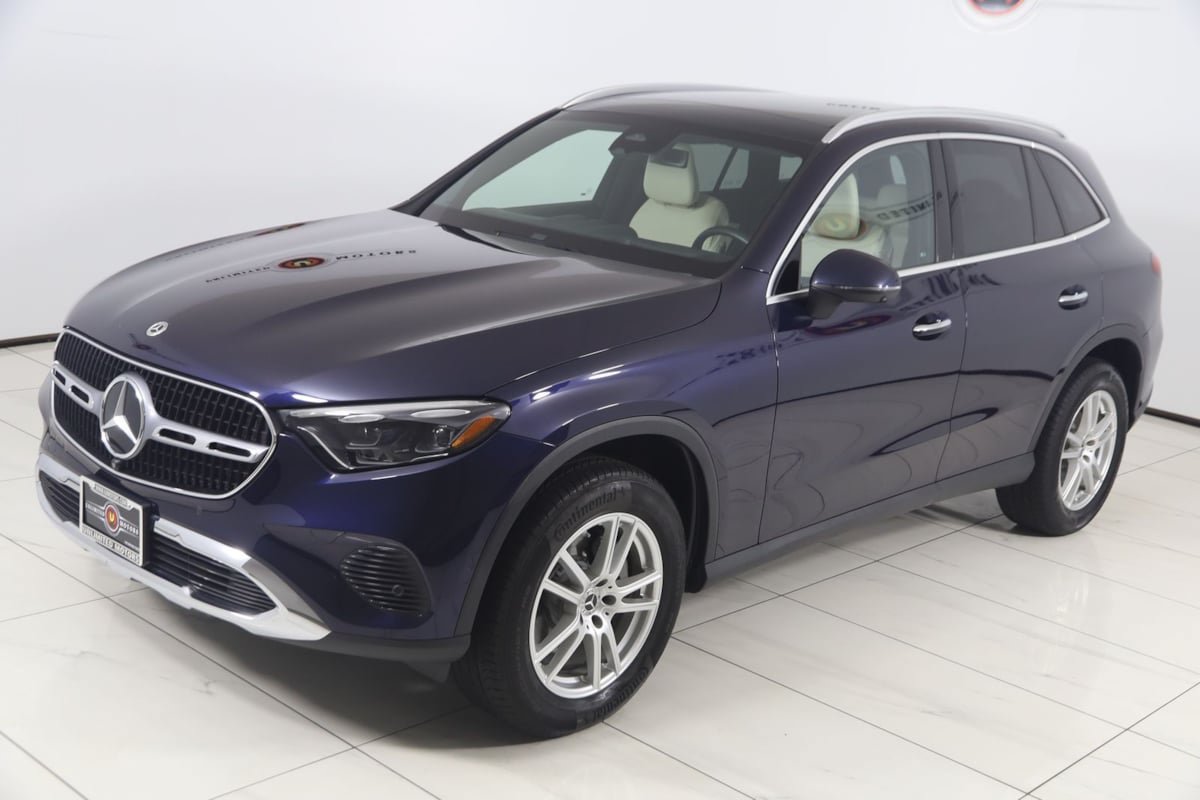 Used 2023 Mercedes-Benz GLC 300 4MATIC w/ Pinnacle Trim Package image 23