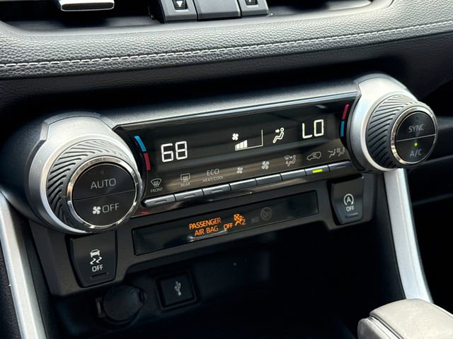 Used 2021 Toyota RAV4 XLE Premium image 26
