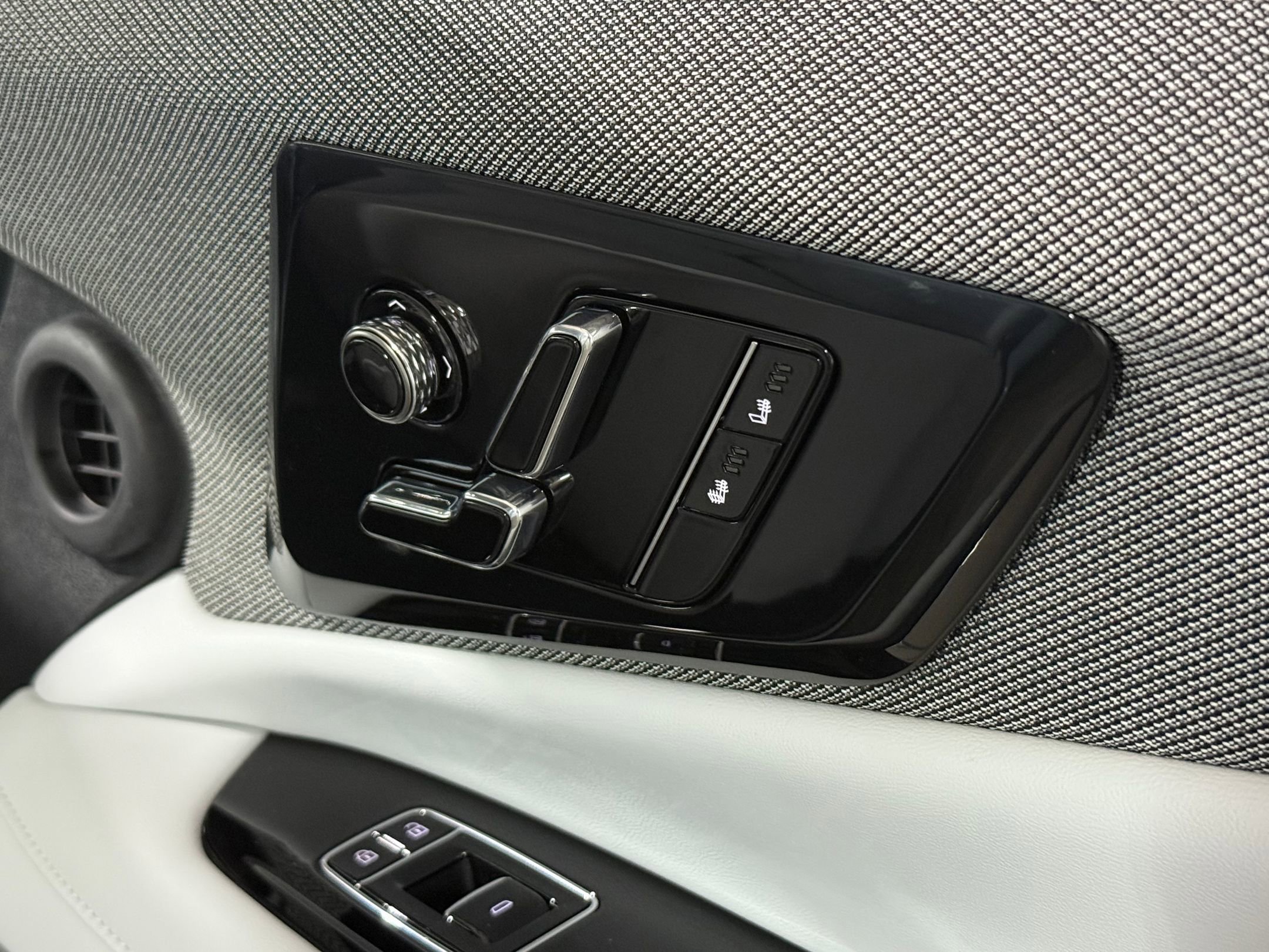 New 2026 Cadillac Optiq Sport 1 image 47