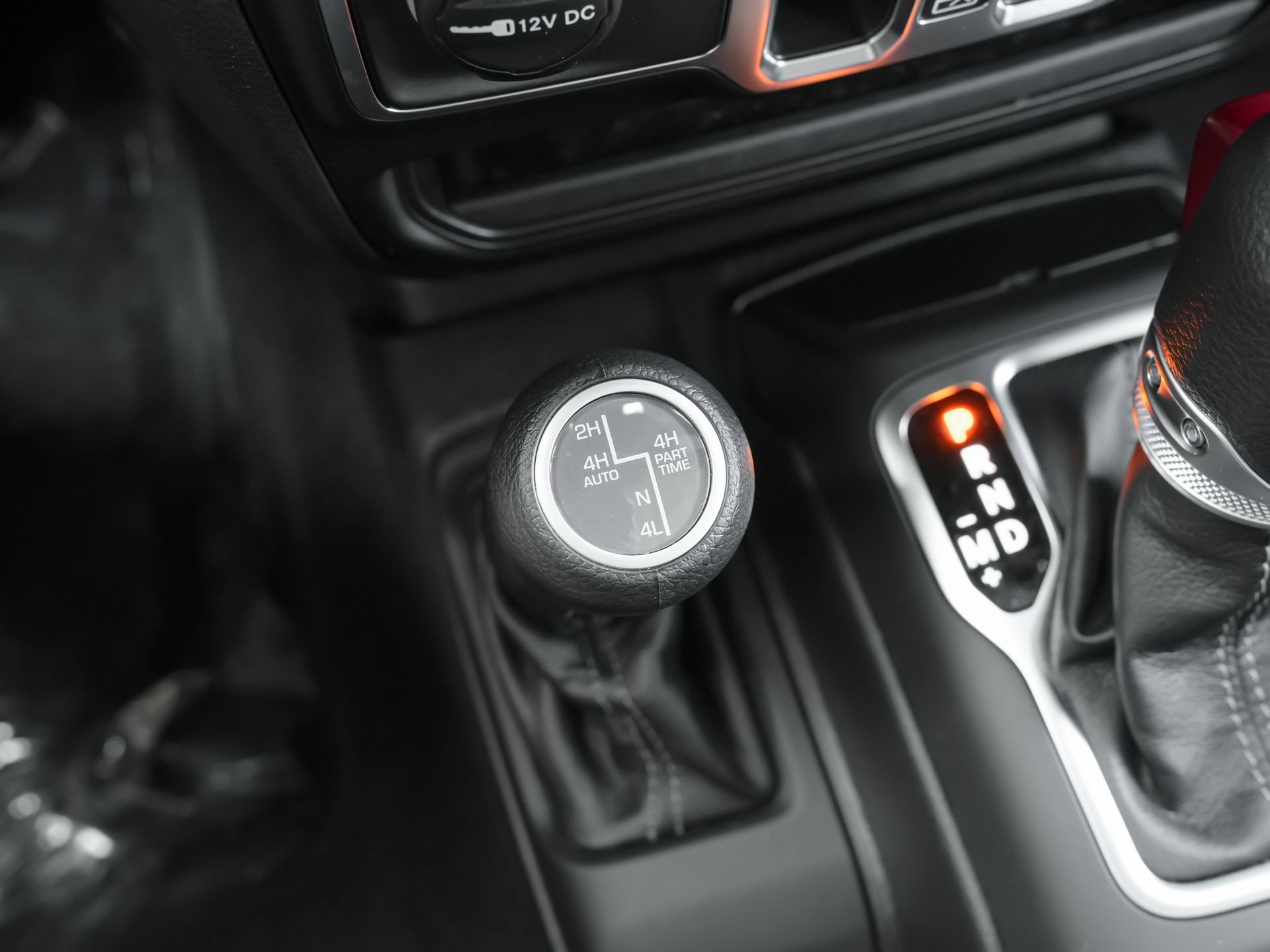 Used 2025 Jeep Wrangler Unlimited Sahara AWD/4WD image 17