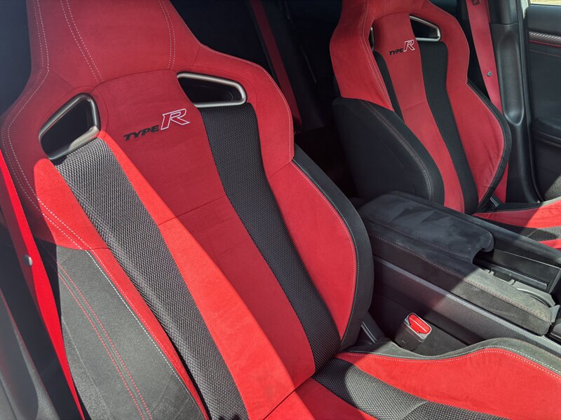 Used 2019 Honda Civic Type R image 38