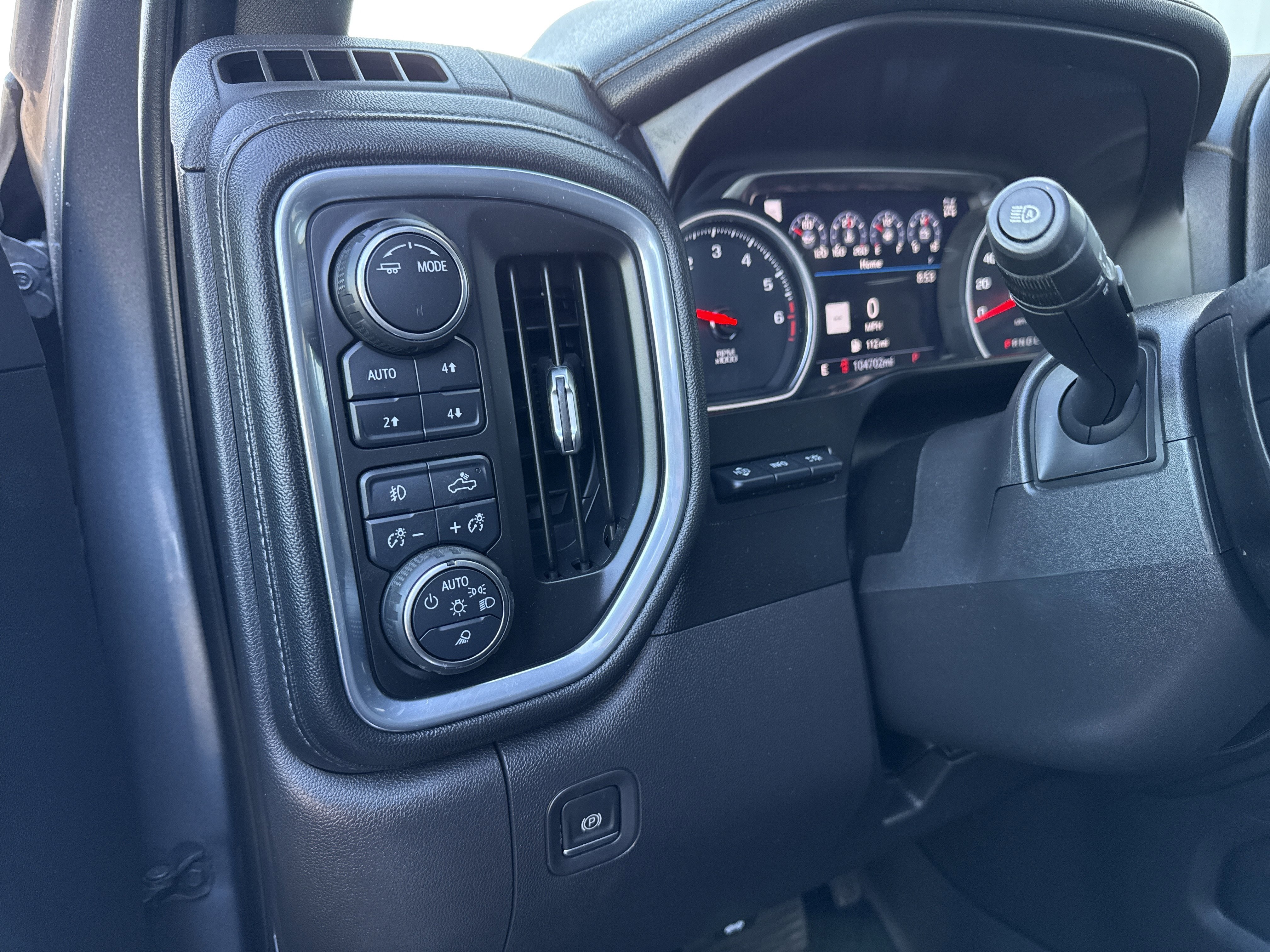 Used 2021 Chevrolet Silverado 1500 High Country w/ Technology Package image 17