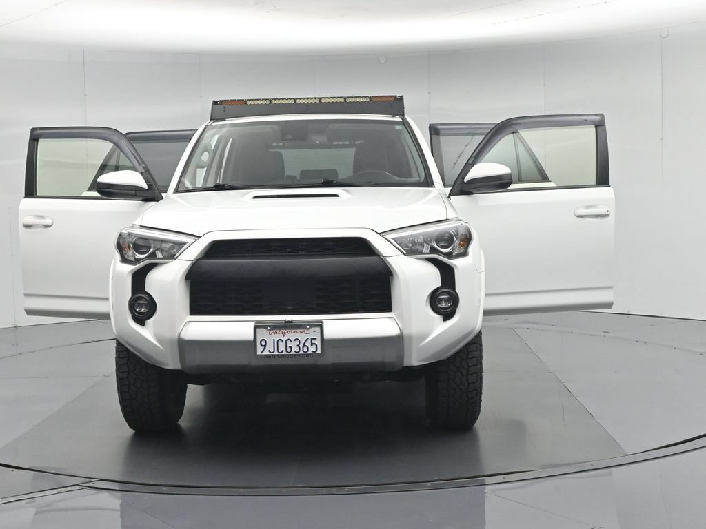 Used 2022 Toyota 4Runner TRD Off-Road AWD/4WD image 34