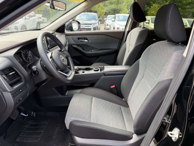 Used 2023 Nissan Rogue SV AWD/4WD image 16