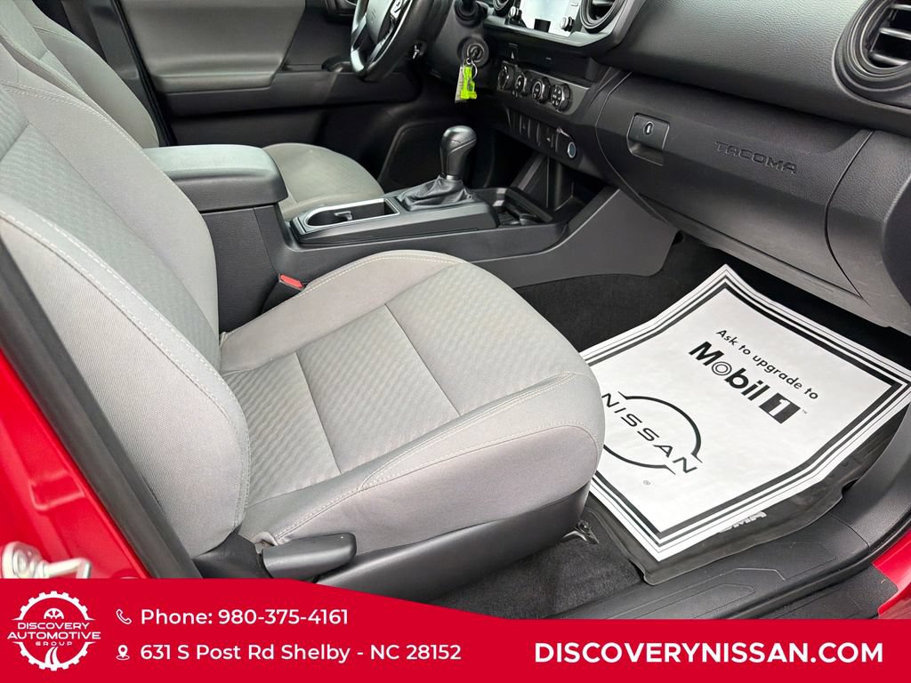 Used 2020 Toyota Tacoma SR AWD/4WD image 35