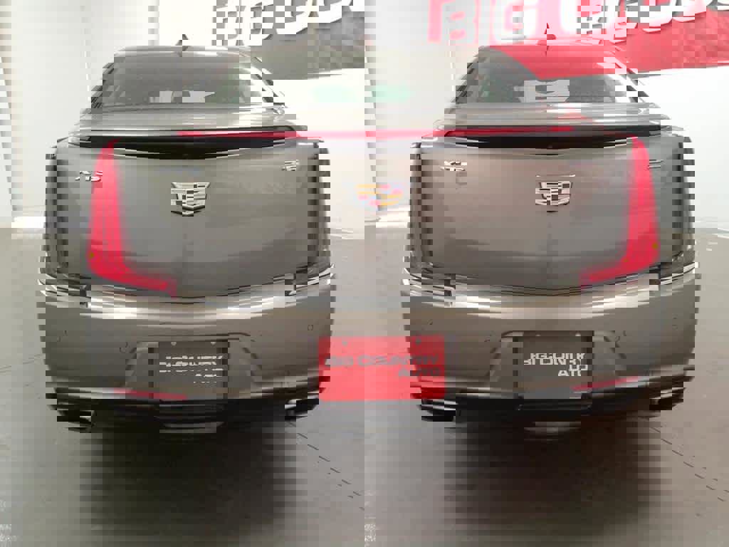 Used 2019 Cadillac XTS Luxury image 3