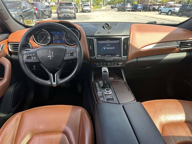 Used 2020 Maserati Levante AWD/4WD image 34