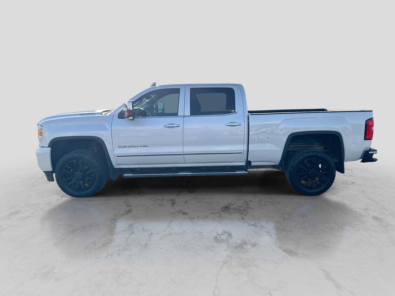 Used 2019 GMC Sierra 2500 Denali AWD/4WD image 3