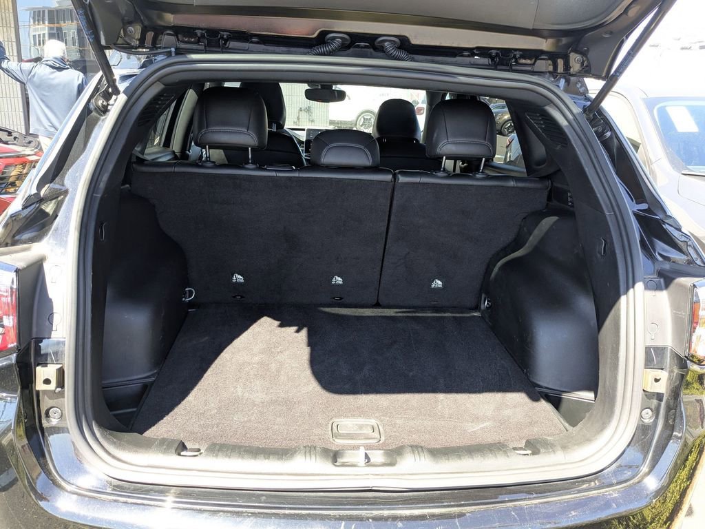 Used 2025 Jeep Compass Trailhawk AWD/4WD image 27