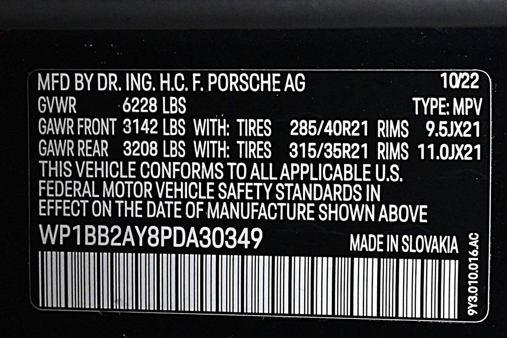 Certified 2023 Porsche Cayenne S image 27