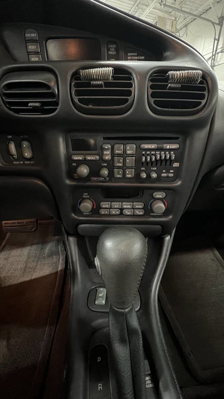 Used 1997 Pontiac Grand Prix GT w/ Opt Pkg image 20