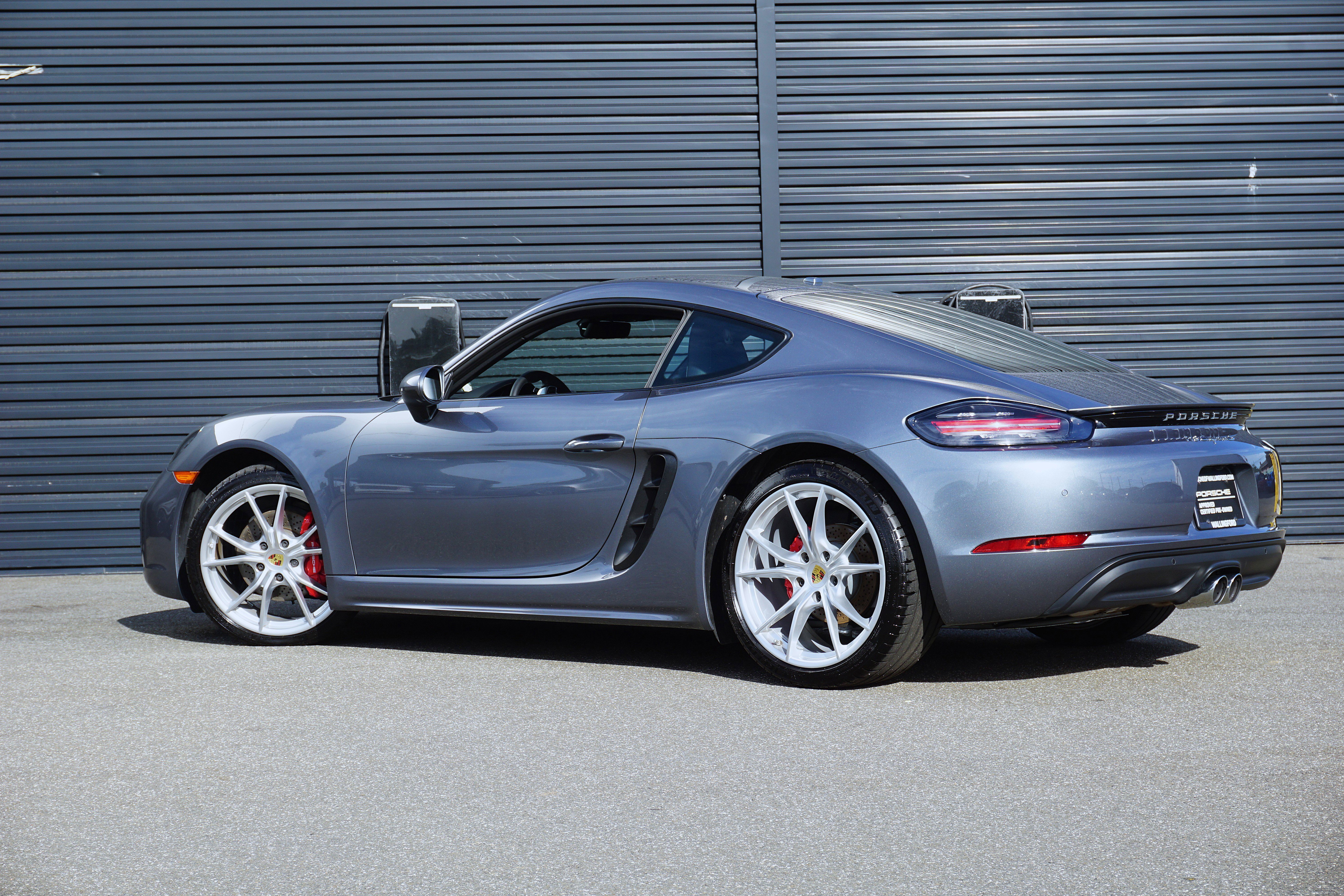 Certified 2025 Porsche 718 Cayman GT4 RS RWD image 3