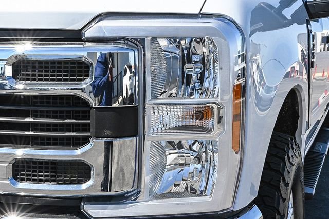 Used 2025 Ford F250 XLT image 4