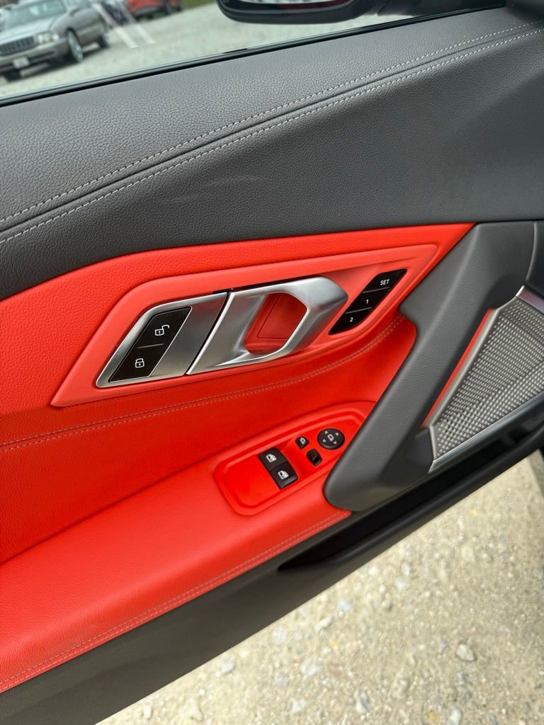 Used 2024 BMW Z4 M40i w/ Premium Package image 25