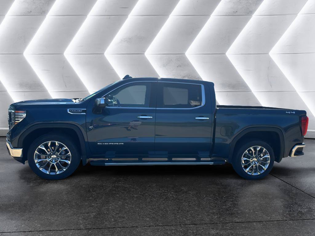 Used 2023 GMC Sierra 1500 SLT w/ SLT Premium Package AWD/4WD image 4