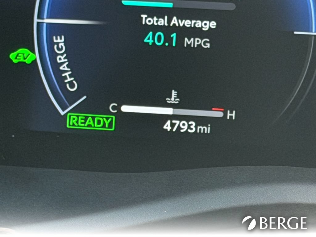 Used 2025 Toyota Camry XSE FWD image 19