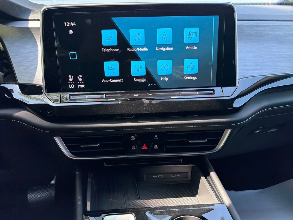 New 2026 Volkswagen Atlas Cross Sport SE AWD/4WD image 19