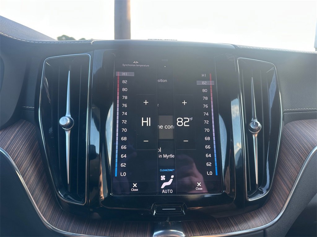 Used 2021 Volvo XC60 T5 Inscription w/ Advanced Package image 23