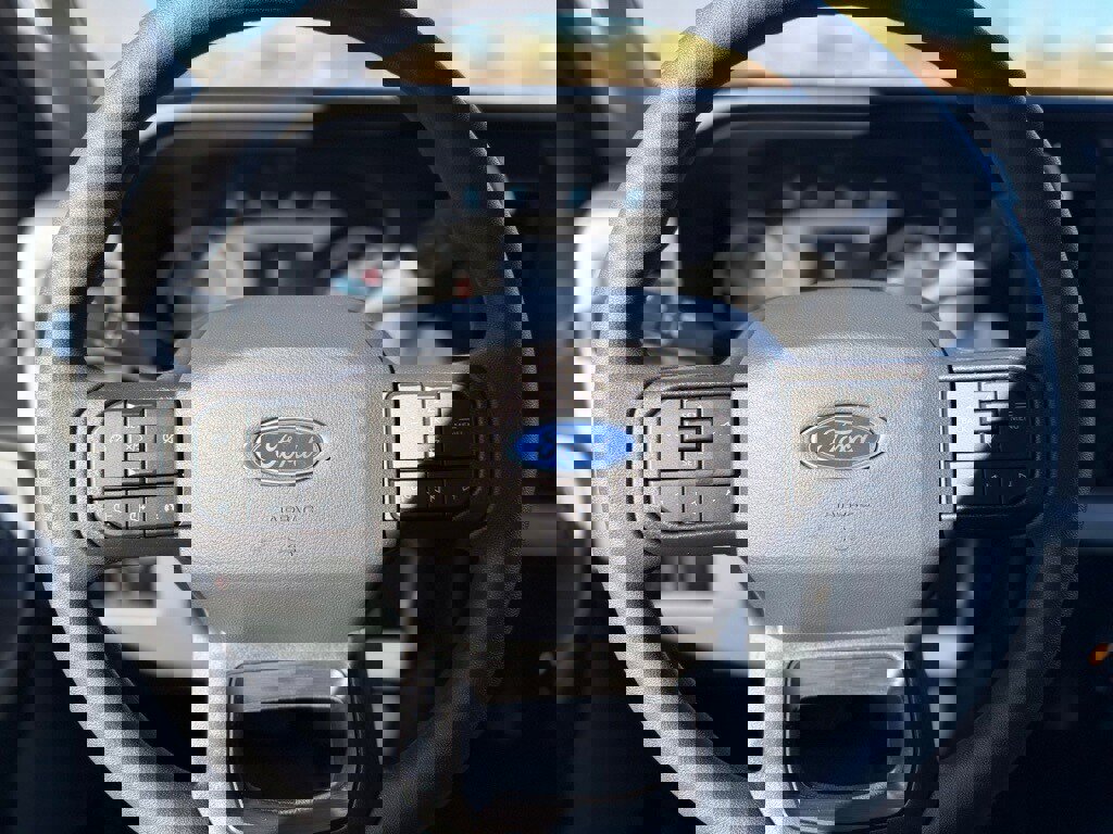 New 2026 Ford F250 XLT w/ FX4 Off-Road Package image 21