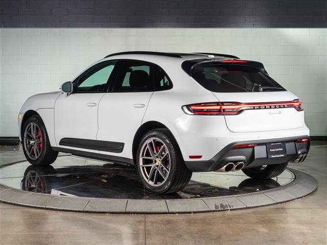 Certified 2025 Porsche Macan S AWD/4WD image 3