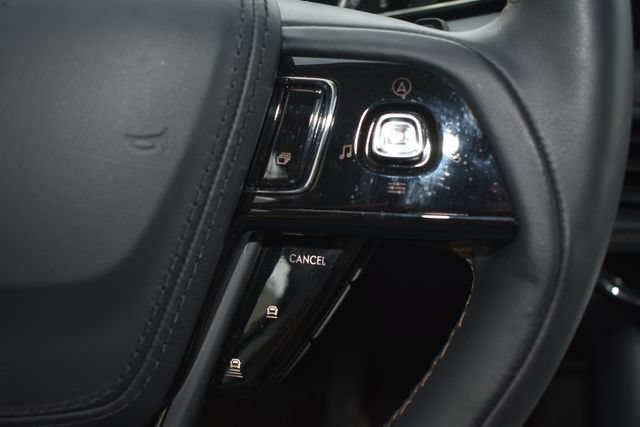 Used 2025 Lincoln Aviator Reserve w/ Equipment Group 201A AWD/4WD image 26